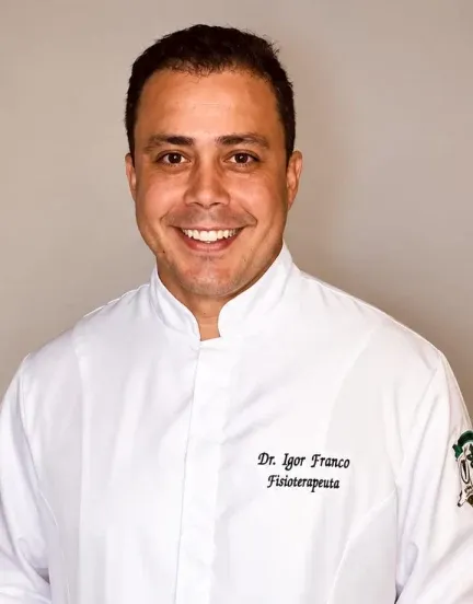 Dr. Igor Franco, fisioterapeuta e instrutor de Pilates